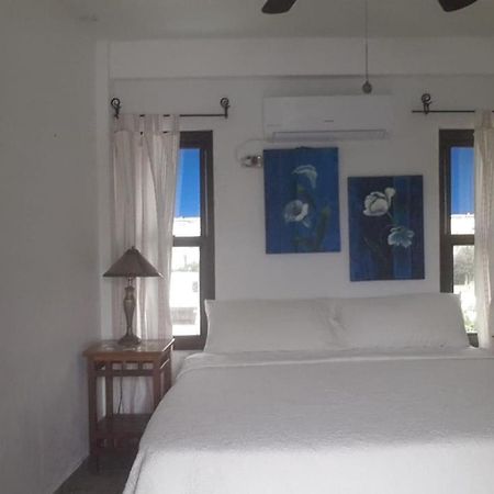 Hotel Y Restaurante Cesar Mariscos Tela Bagian luar foto