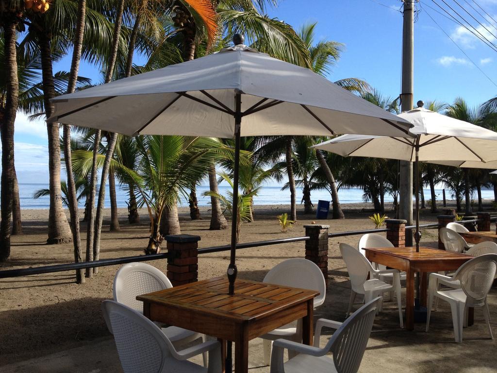 Hotel Y Restaurante Cesar Mariscos Tela Bagian luar foto